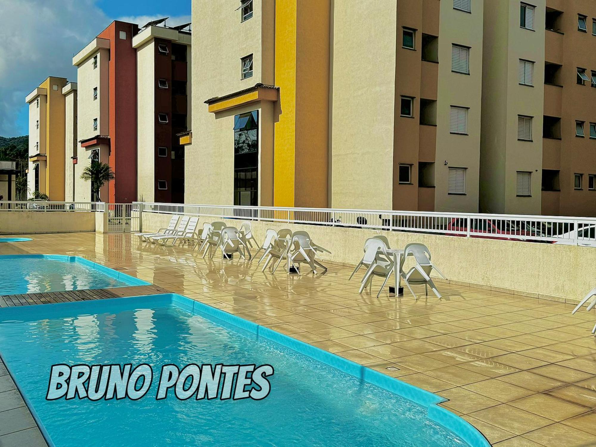 Em Com Piscina E Churrasqueira * Ubatuba