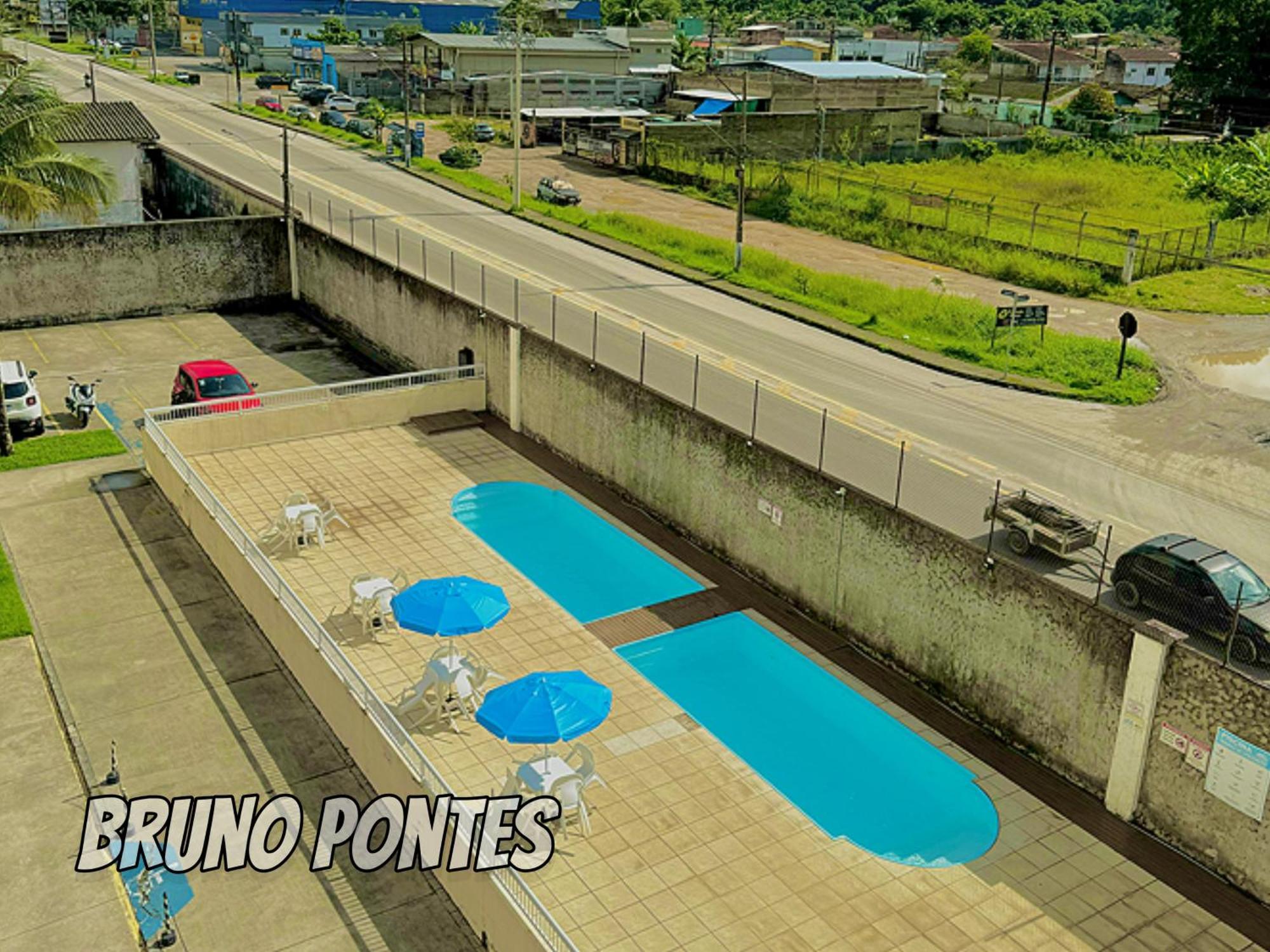 Em Com Piscina E Churrasqueira * Ubatuba